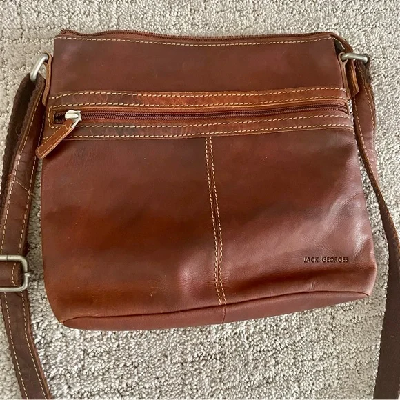 Jack Georges voyager brown leather cross body bag. Adjustable strap. Like New! - Picture 1 of 8